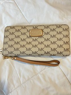 Michael Kors wallet