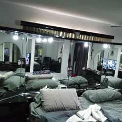 King Size Bedroom Set No Mattress 