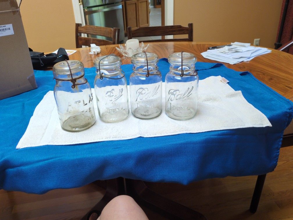4 Vintage Atlas & Ball Ideal Quart Canning Jars With Glass Lids & Bails