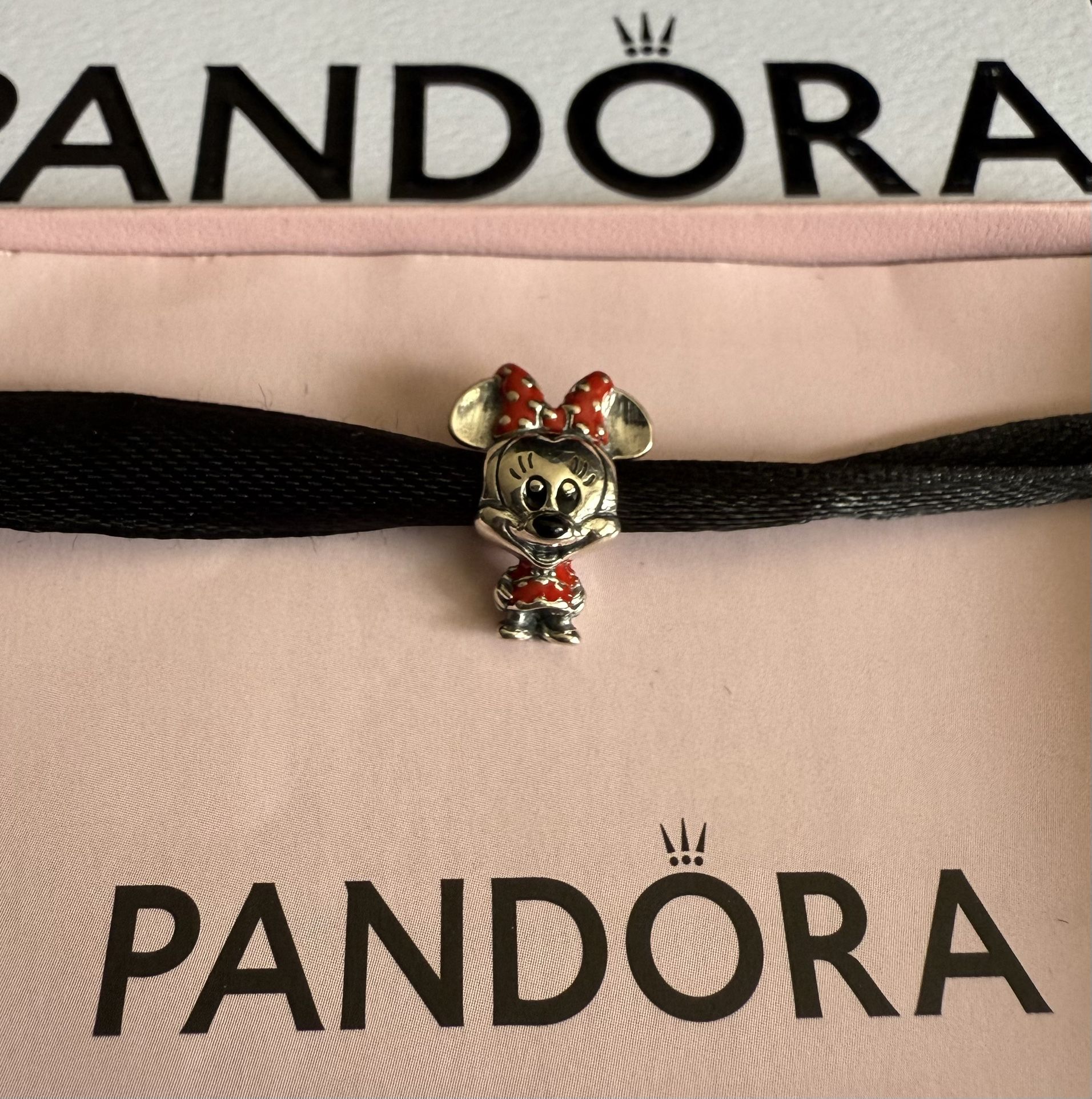 Pandora Disney Minnie Mouse Charm