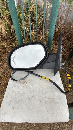 Side rear mirrors