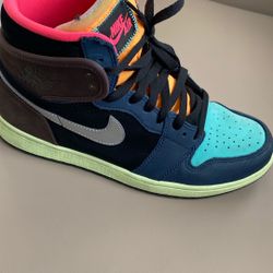 Tokyo Only Wore 3 Times .. Comes With Pink Laces As Well Size 9.5