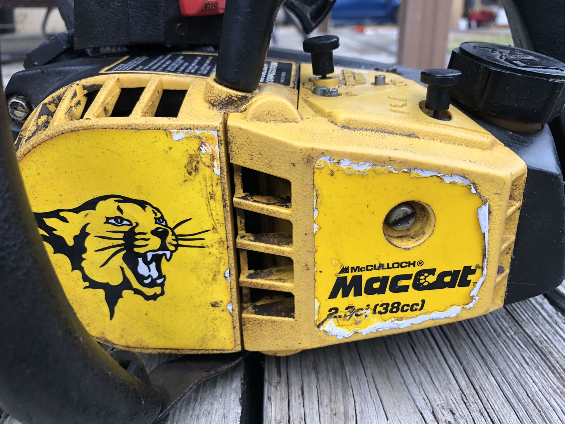 McCulloch MacCat 38cc chainsaw with 18” bar