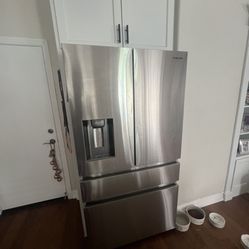 Samsung  Refrigerador  Model RF23M8070SR/AA