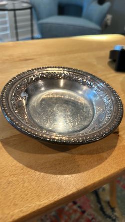 Reed & Barton "Bel Air" pattern (Model 1201) silverplated bowl.