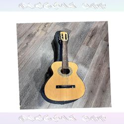 Acoustic Guitar Amazing Sound and Classic Design simply same