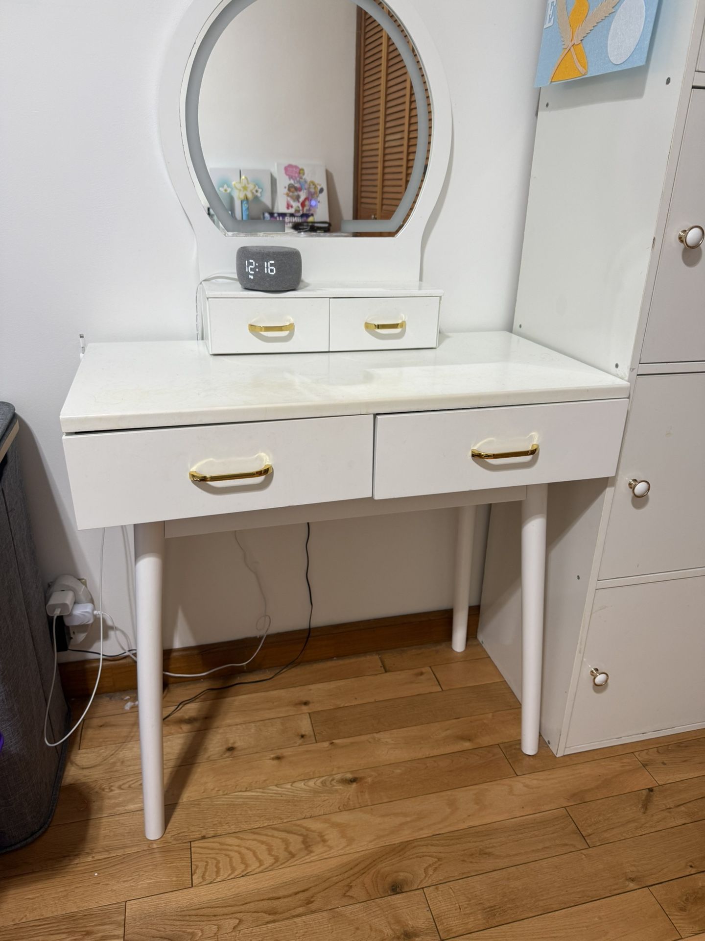 Vanity with changing lights