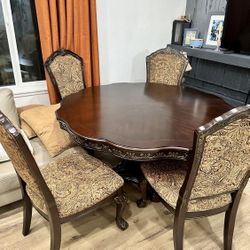 Dining Room Table With 4 Upholstered Chairs