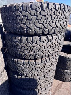 275/65r18 Bdgoodrich ko2 tires en excelentes conditioned de visa las 4
