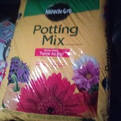 Potting Mix Miracle Grow