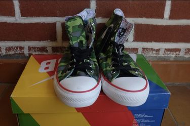 Gorillaz converse size hot sale 8