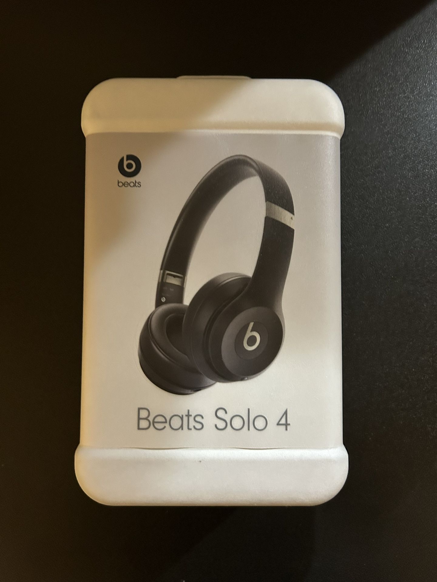 Beats Solo 4