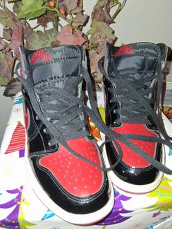 TENIS Nike size  6 NEW