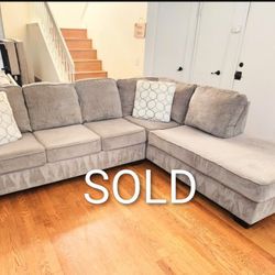Gray Ashley Sectional Sofa – Excellent Condition, Smoke & Pet Free