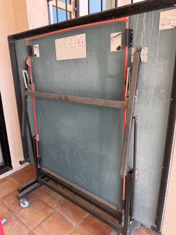 Free Ping pong table