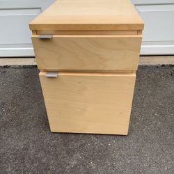 File cabinet 