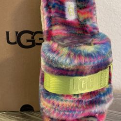 UGG FLUFFITA