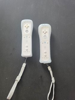 Nintendo wii controller with rubber protector 2 none OEM tested and working