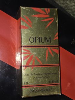 OPIUM 1 fl OZ. PERFUME SPRAY "SEALED"NEW