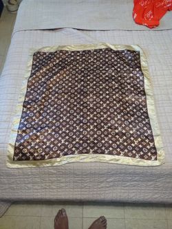 SCARF LARGE SILK LV LOGO