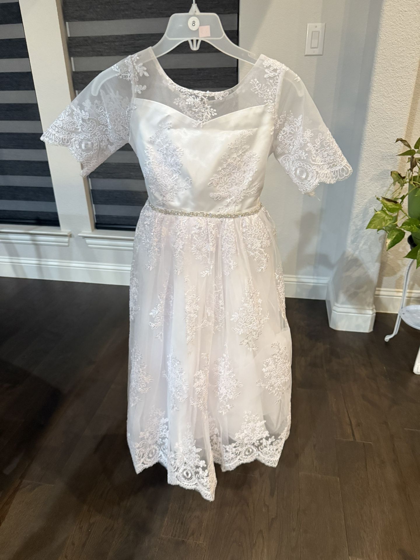 White flower Girl / Holy Communion Dress