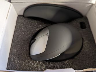 Goldtouch Semi-Vertical Mouse 
