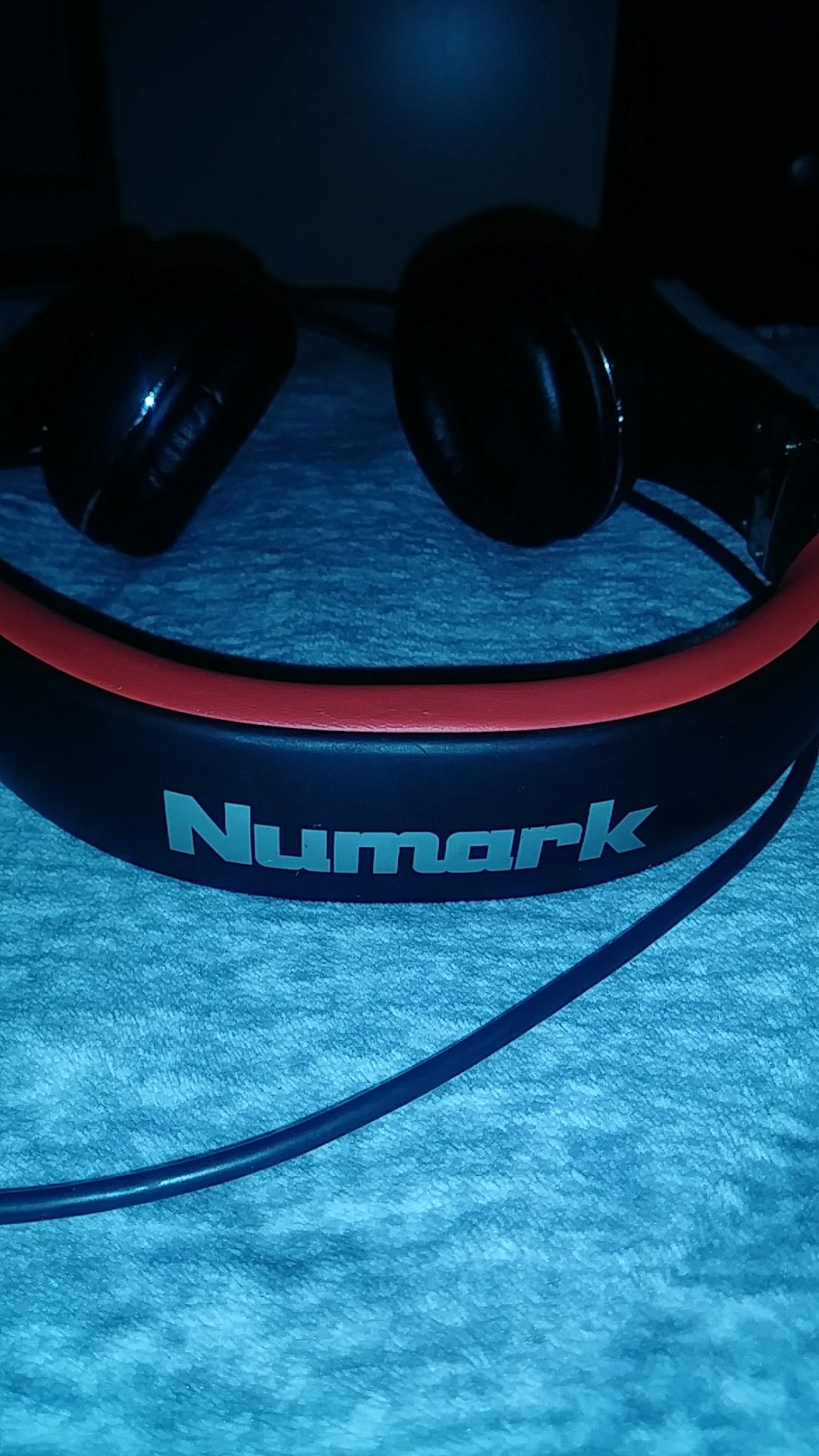 NUMARK headphones