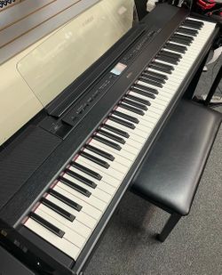 Piano Digital YAMAHA P-515b 88 Keys Like New  *