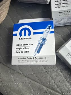Mopar Genuine Iridium Spark Plug Bosch new 16ct for 6.4l SRT 5.7 SRT engine