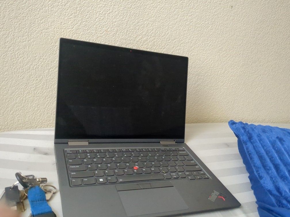 Lenovo X1  Yoga i7 Gen 6  2-in-1 Laptop Immaculate Condition  