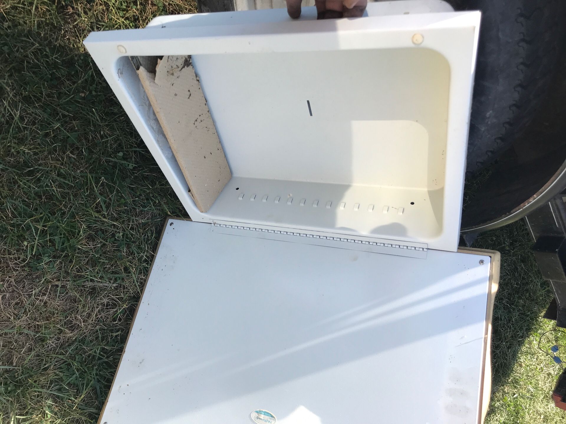 Wall medicine cabinet with mirror