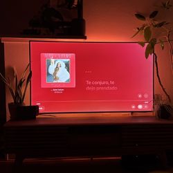 Nanoleaf 4d TV Light And Nanoleaf Canvas Lights 