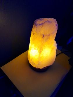 Himalayan salt lamp