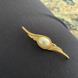 Vintage Monet Brooch