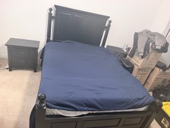 Queen Bedroom Set with Free Mattress -One Day Only