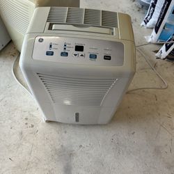 Dehumidifier 