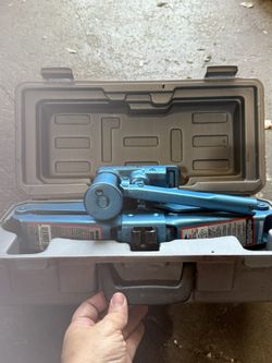 Scissor Car Jack (metal) With Hard She’ll Case