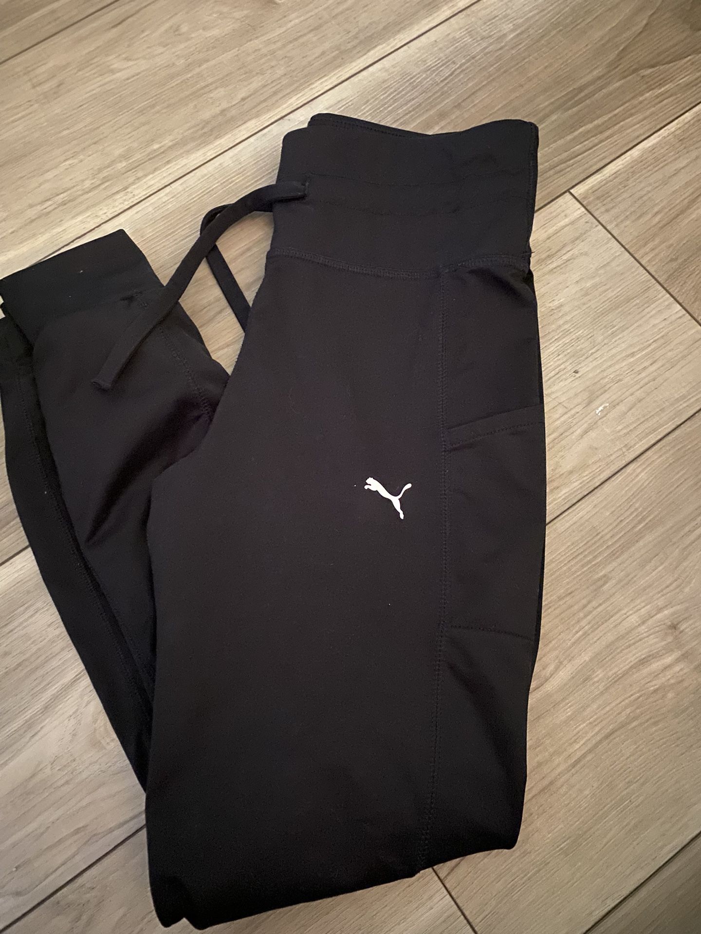 Puma Women’s Joggers Size medium