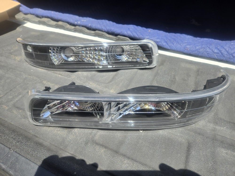 99-02 Chevy Silverado headlight housings
