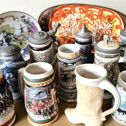 Vintage plates, and small in excellent condition.