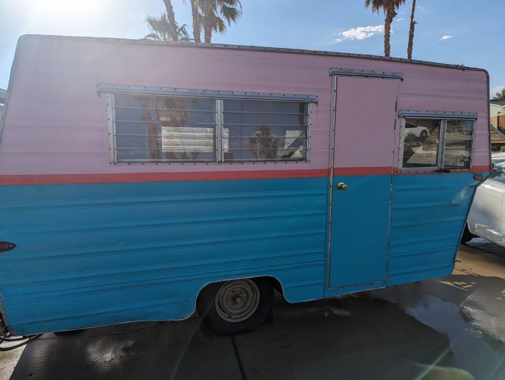 1966 Aristocrat LoLiner