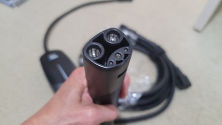 EVDANCE
Level
1&2
EV
Charger
NEMA
6-20
NACS
Portable
Dual Plug-In
12/16A