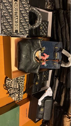 For you 💼🧳