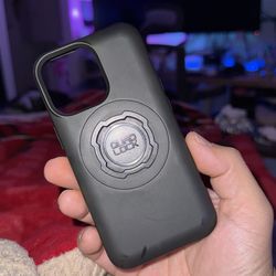 iPhone 13 Pro Quad Lock MAG safe