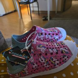 Girls Skechers Foamies Size 13