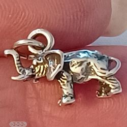 Vtg.sterling Silver ELEPHANT with Tusks Charm