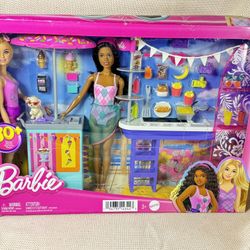 Barbie Beach Boardwalk Playset with Barbie “Brooklyn” & “Malibu” Dolls, 2 Stands
