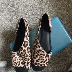 1.STATE CELVIN LEOPARD PRINT FLATS