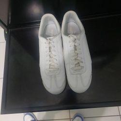 PUMA MENS WHITE LEATHER SNEAKERS SIZE 10