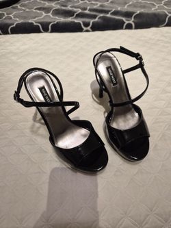 Women's shoes